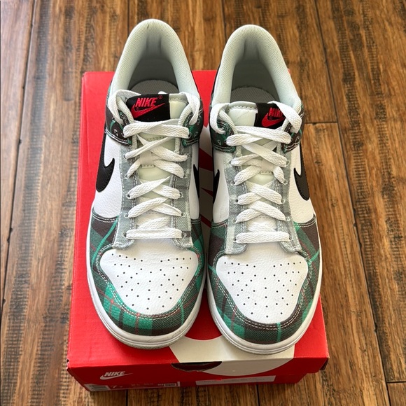 Nike Dunk Low SE 1 Tartan Plaid Shoes - Picture 1 of 6